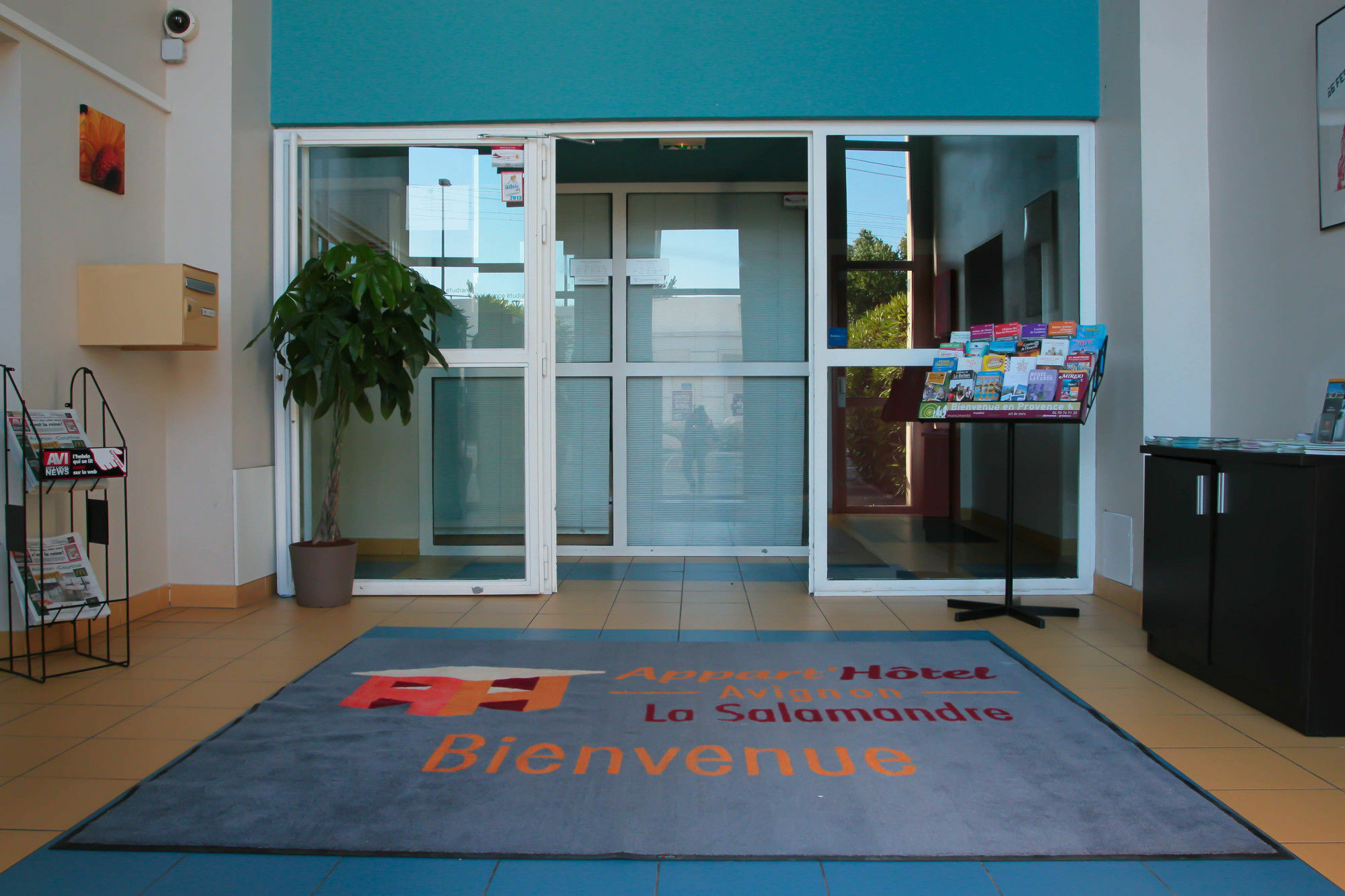 Kosy Appart'Hotels - La Salamandre Aviñón Exterior foto